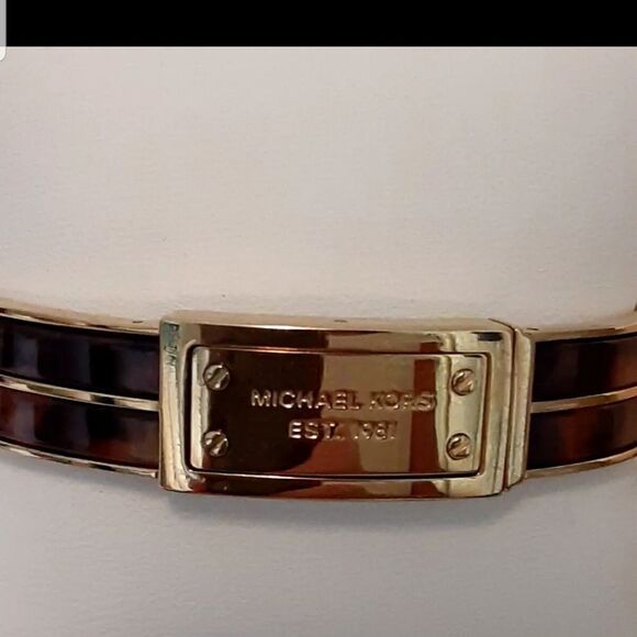 Michael Kors Tortoise Bangle Bracelet - Picture 9 of 11